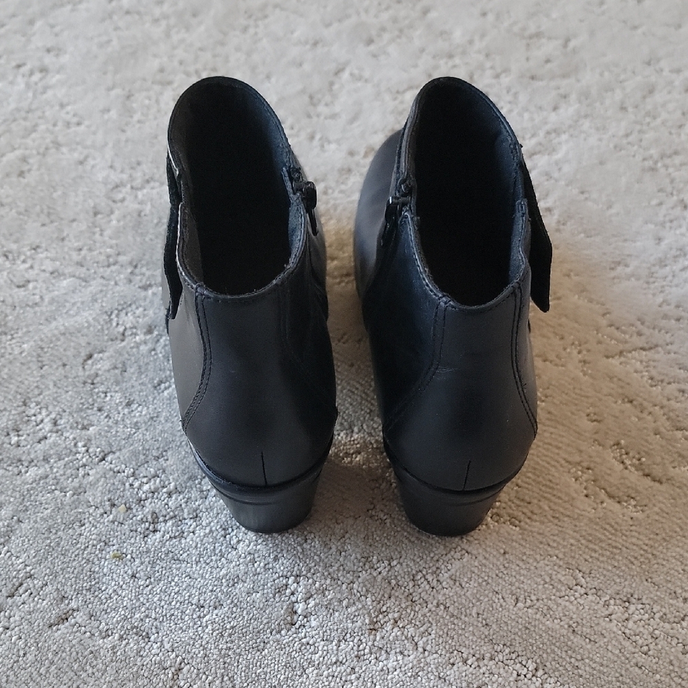Women's Black Ankle Boots - Picture 3 of 7